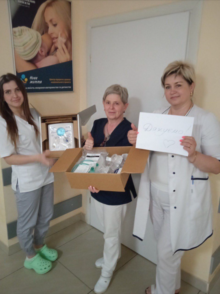 Medical staff in Rivne, Ukraine, with a delivered Neopuff device